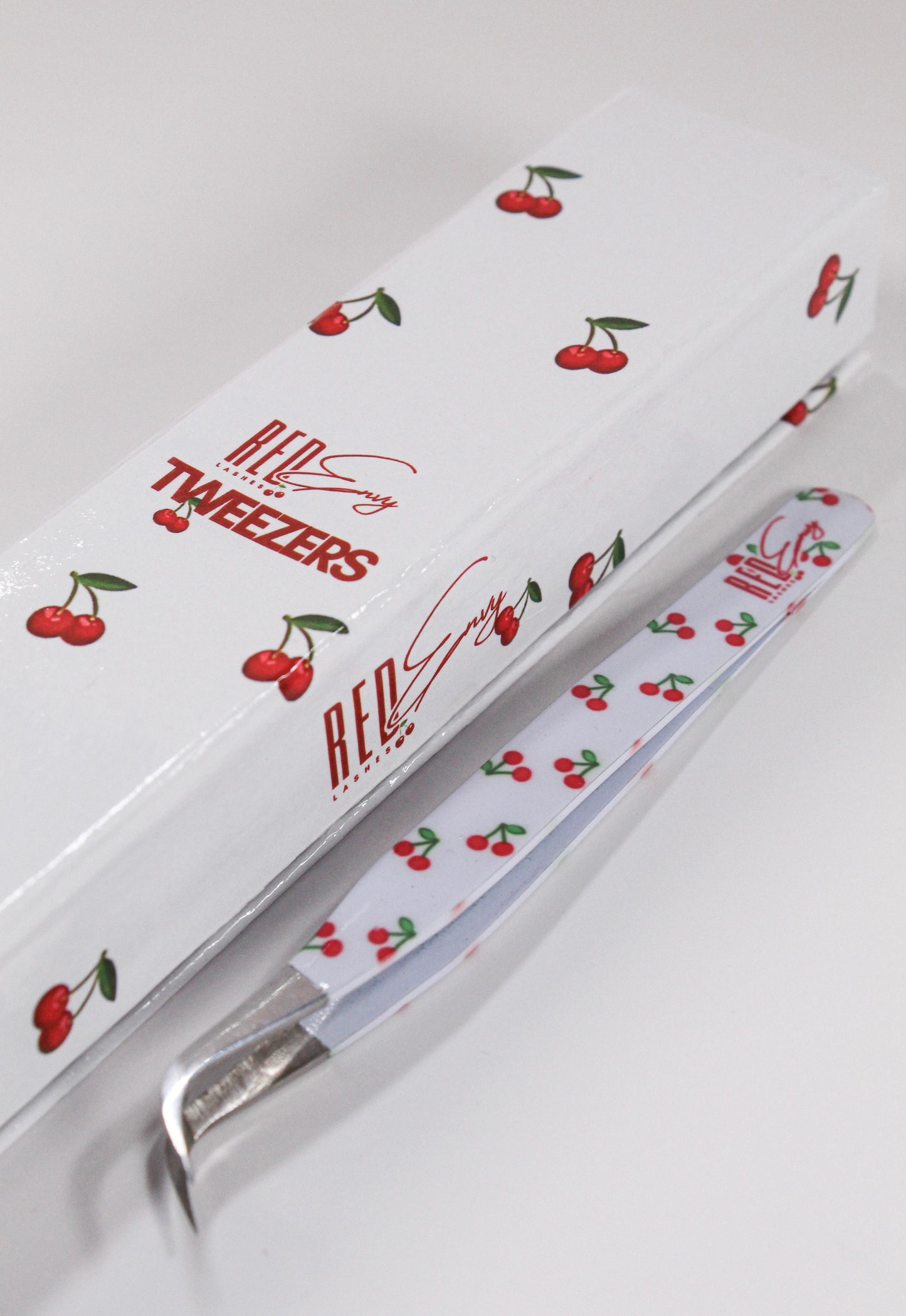 White Cherry Small Skinny Curve Fiber Tip Tweezer